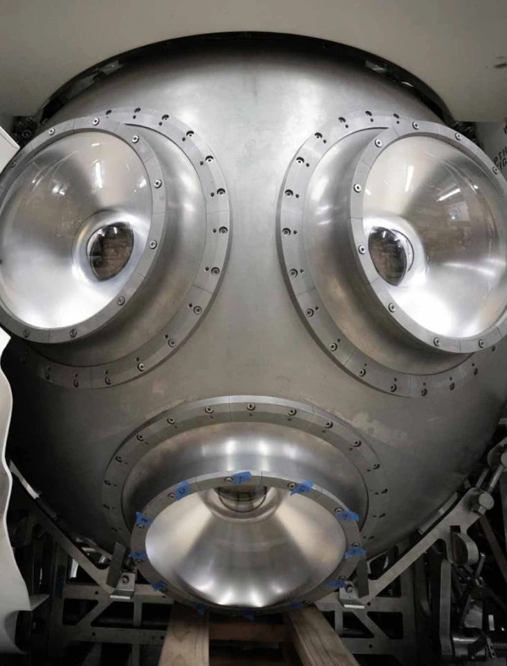 The Triton 36000/2 pressure hull