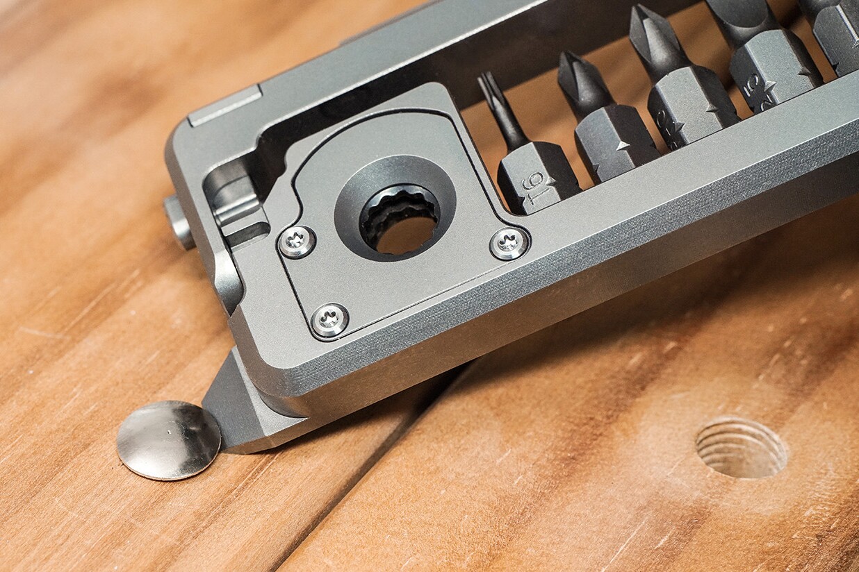 The new, narrower pry bar in action