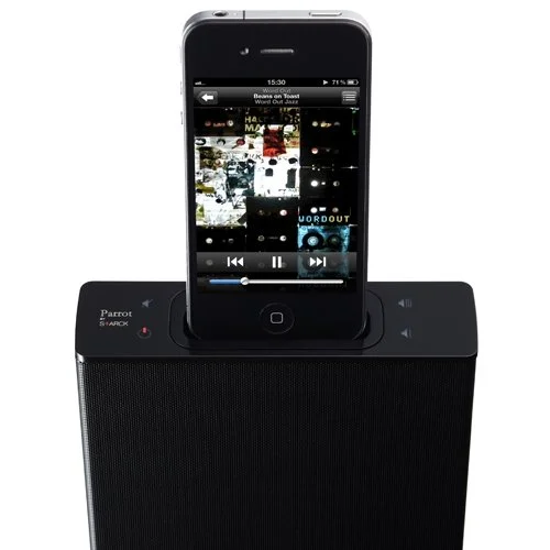 The Zikmu Solo features an Apple Dock connector for iPods and iPhones