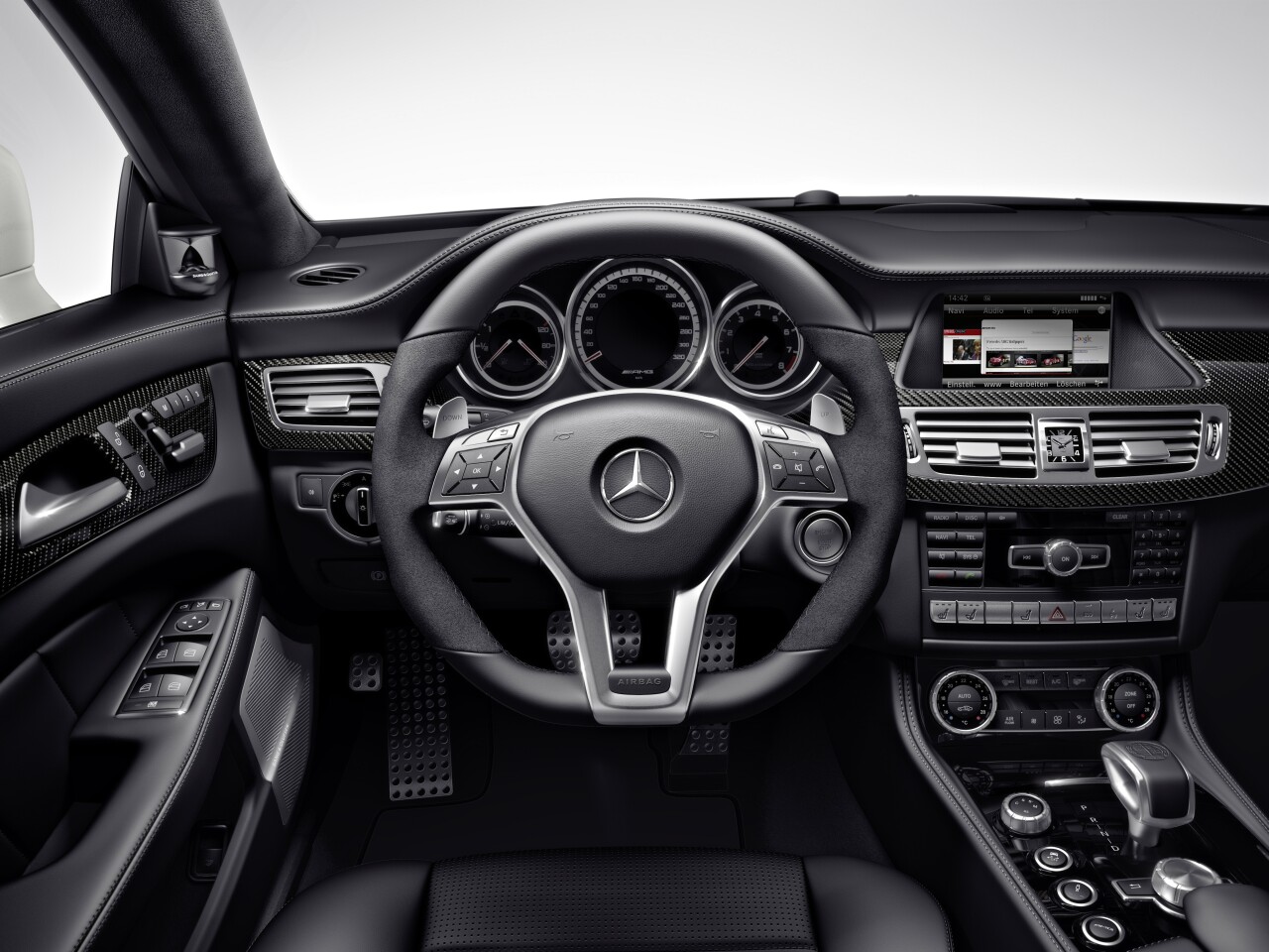 The Mercedes-Benz CLS 63 AMG Shooting Brake instrument cluster