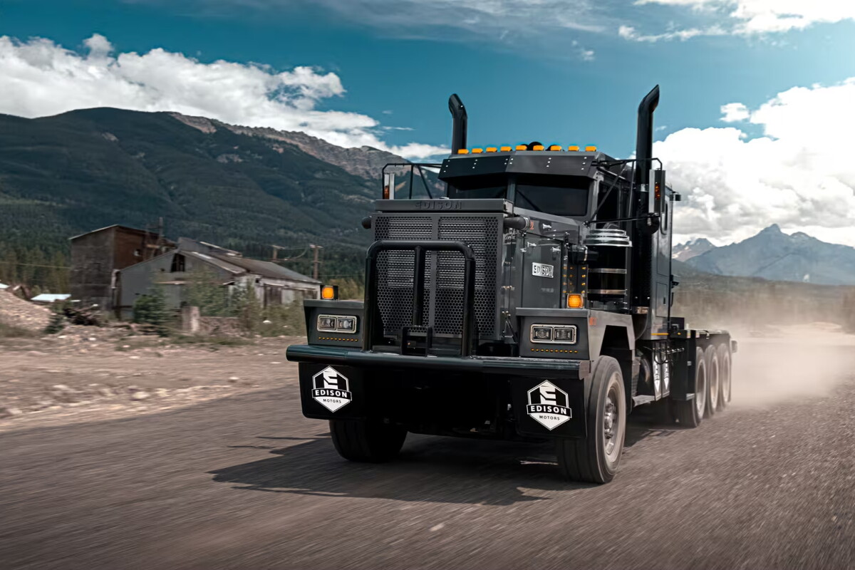 Diesel-electric revival tech builds more capable HD semi trucks