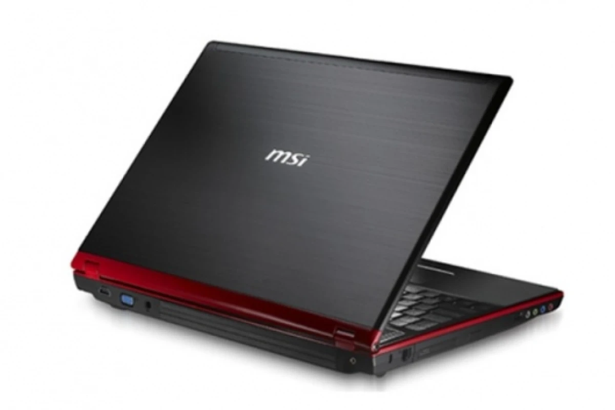 It's either the MSi GX623 or the GX633, but you'd have to rip it open or turn it on to be sure