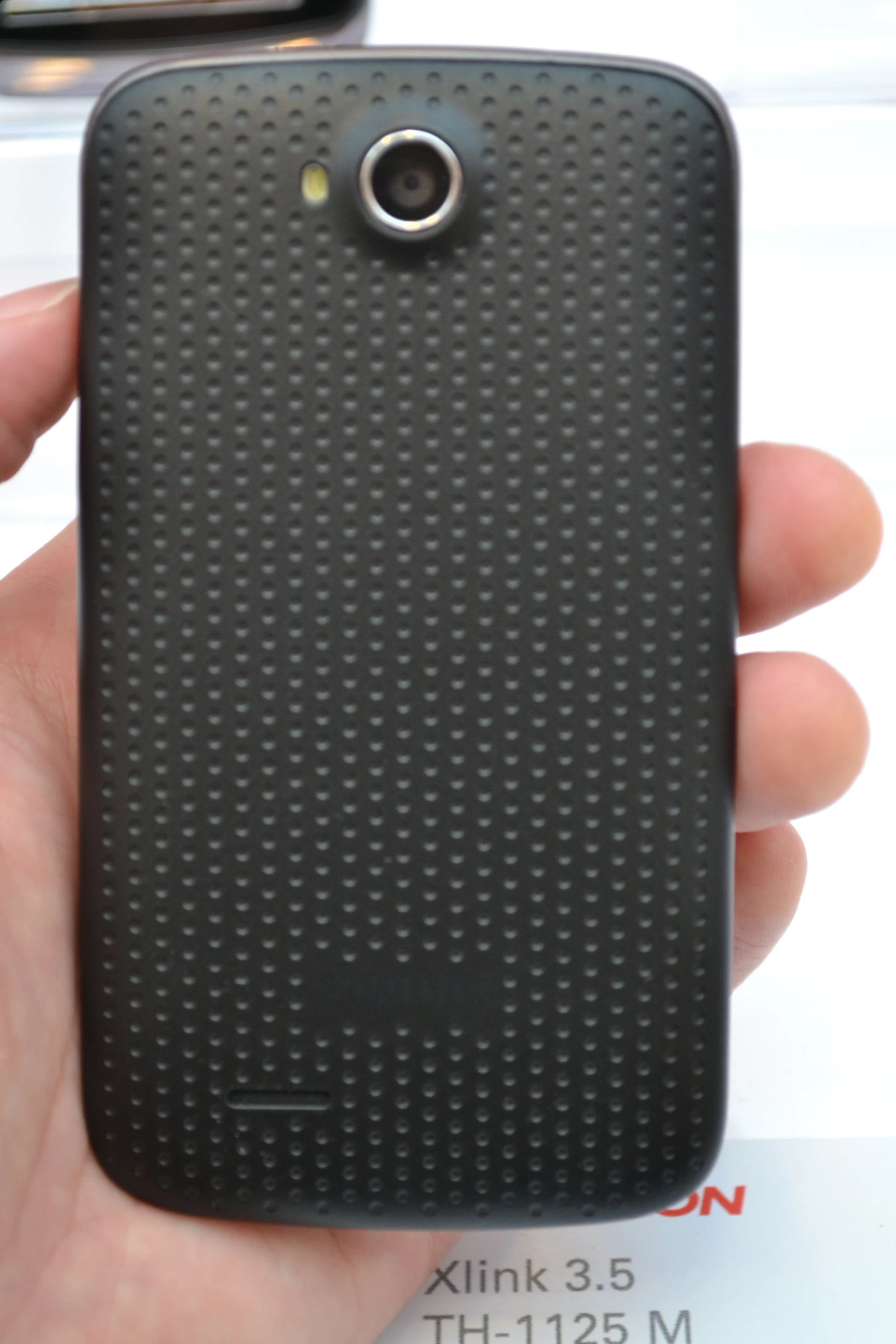 The X-Link 3.5 has anti-slip dimpling to the rear that feels good in the hands