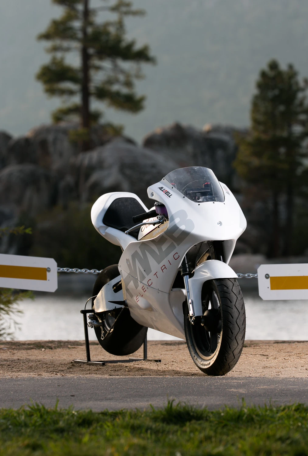 The bike's aerodynamic design is said to greatly improve speed, range, safety and comfort, and also provides convenient compartments for storage