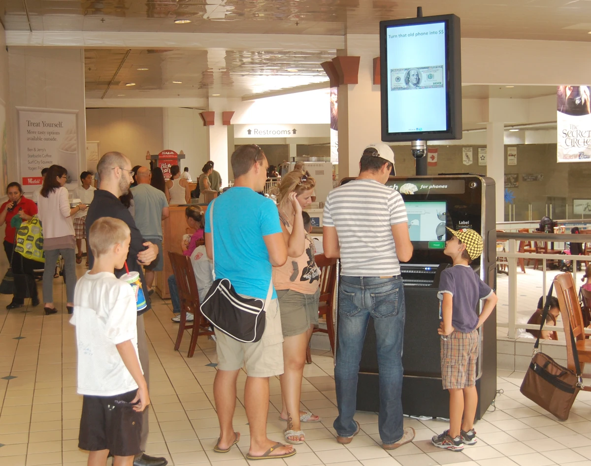 The ecoATM lets people get some extra cash for their old phone or MP3 player