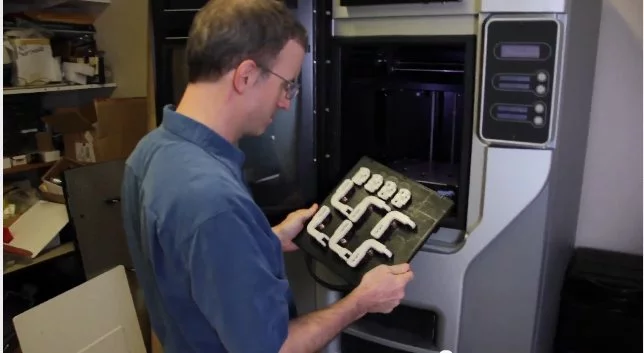 The Dimension 3D Printer in action