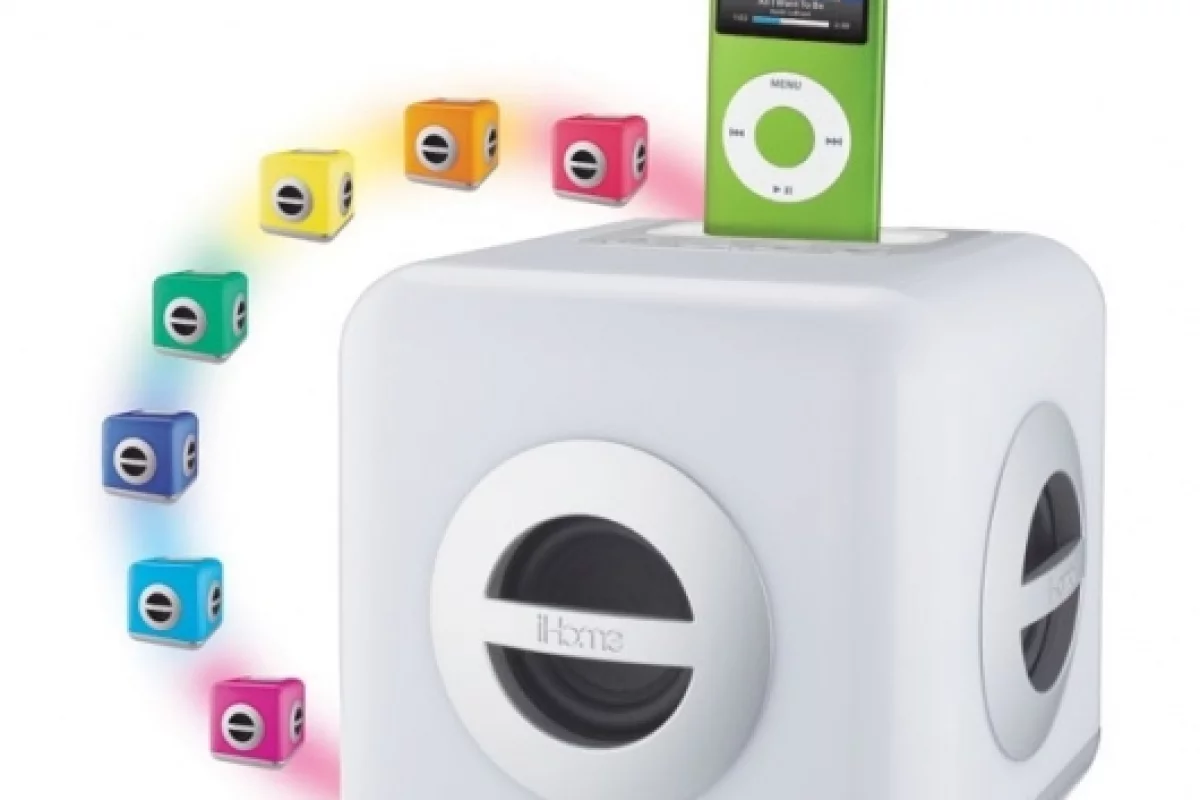 iHome iH15 color changing stereo