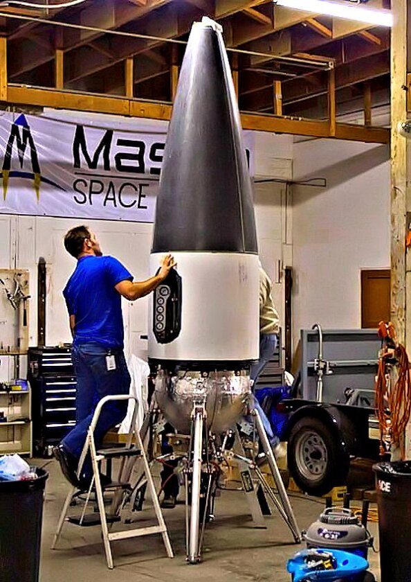 Masten Space Systems takes its Xaero suborbital rocket out for a spin