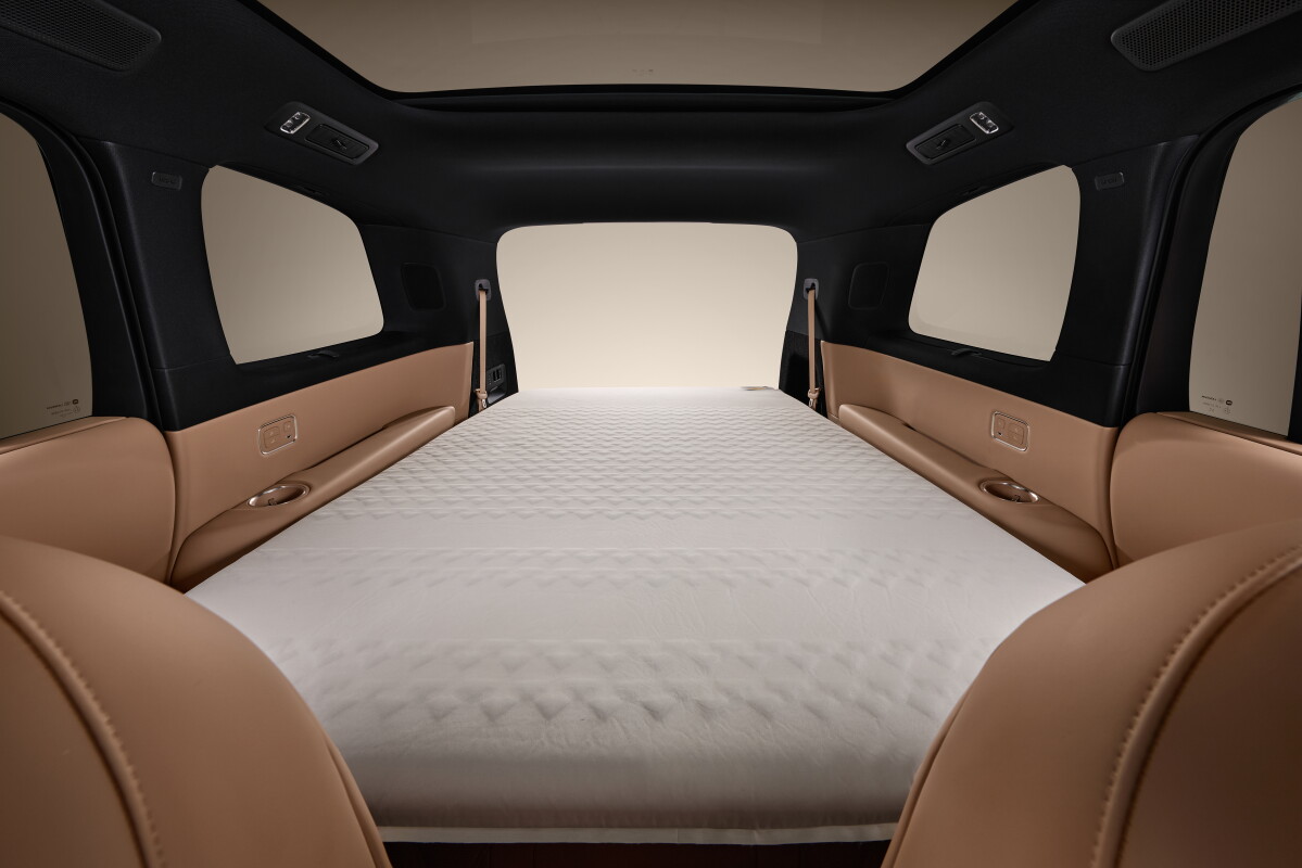 Stealthy 7-seat Chinese camper isn't actually even a camper