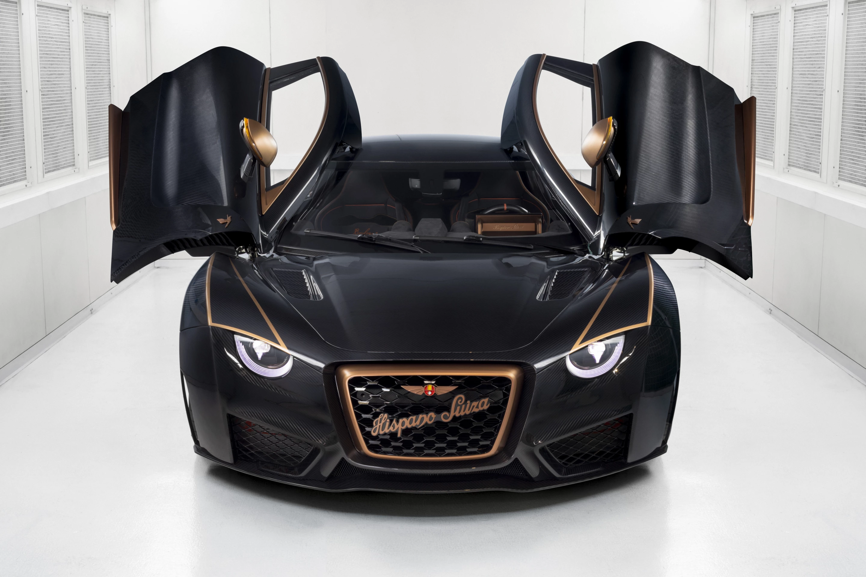 The Carmen Boulogne shares its scissor doors with the standard Carmen