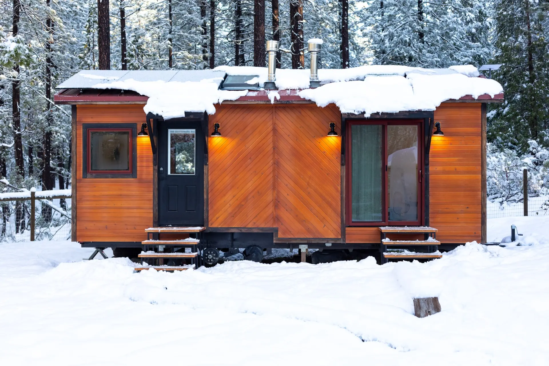 A closer look at Off Grid Luxury Apartment Log