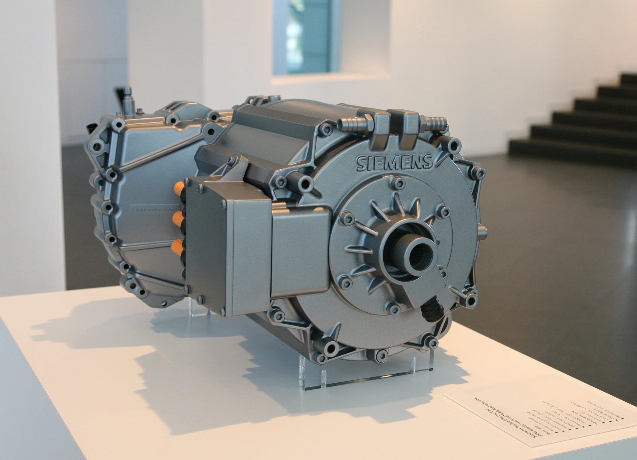 The new Siemens motor has a peak power output of 89 kW (120 hp) and a torque of 250 Nm (184 lb.ft)