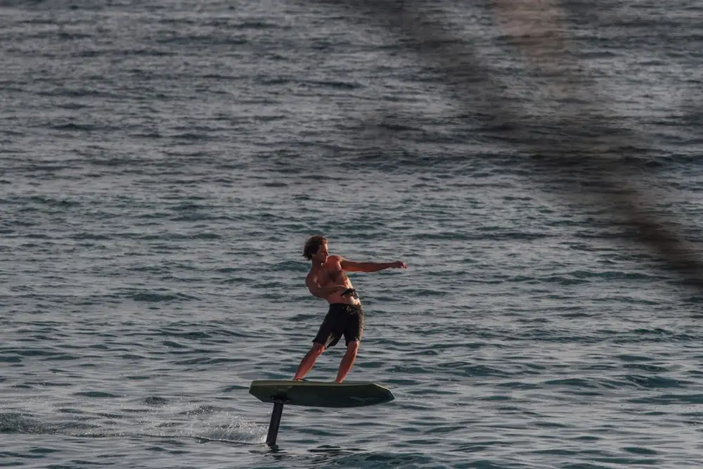 The eFoil features full carbon construction of the board and foil