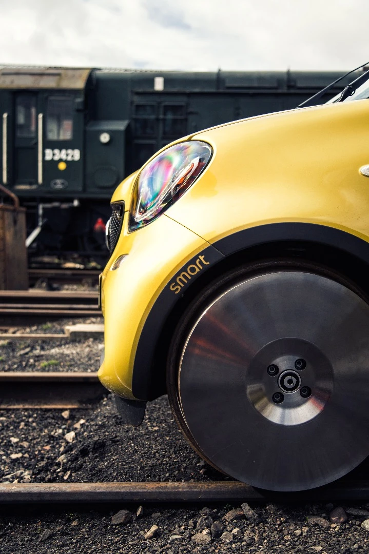 Each steel wheel weighs 176 lb