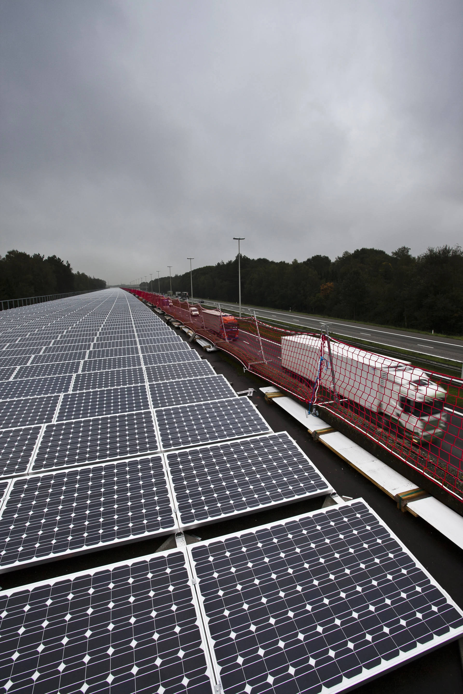 The Solar Tunnel runs parallel to the busy E19 highway