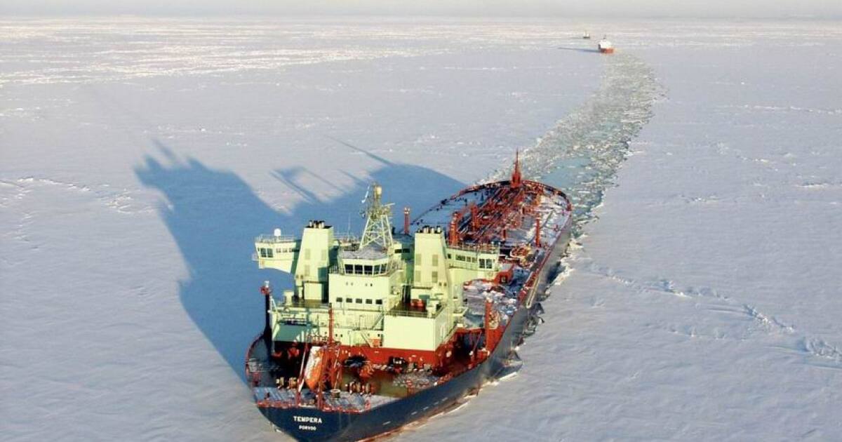 How nuclear icebreakers work and the reversible ships that will