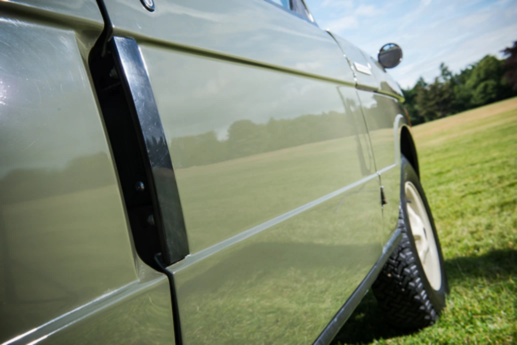 Range Rover 001 lines