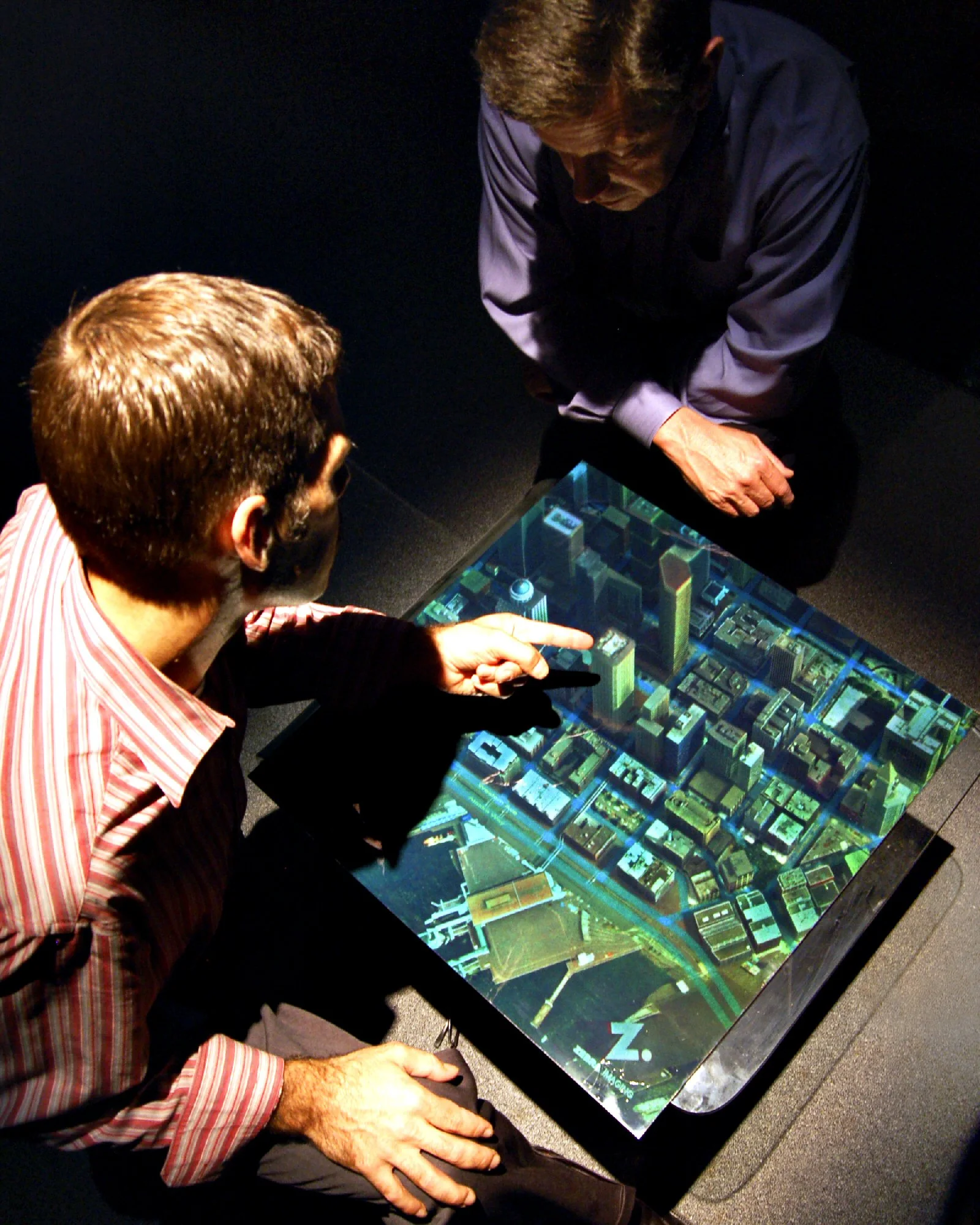 Holographic ZScape Prints enable natural (no glasses!) 3D viewing and collaboration (Image: Zebra Imaging & Parsons Brinckerhoff)