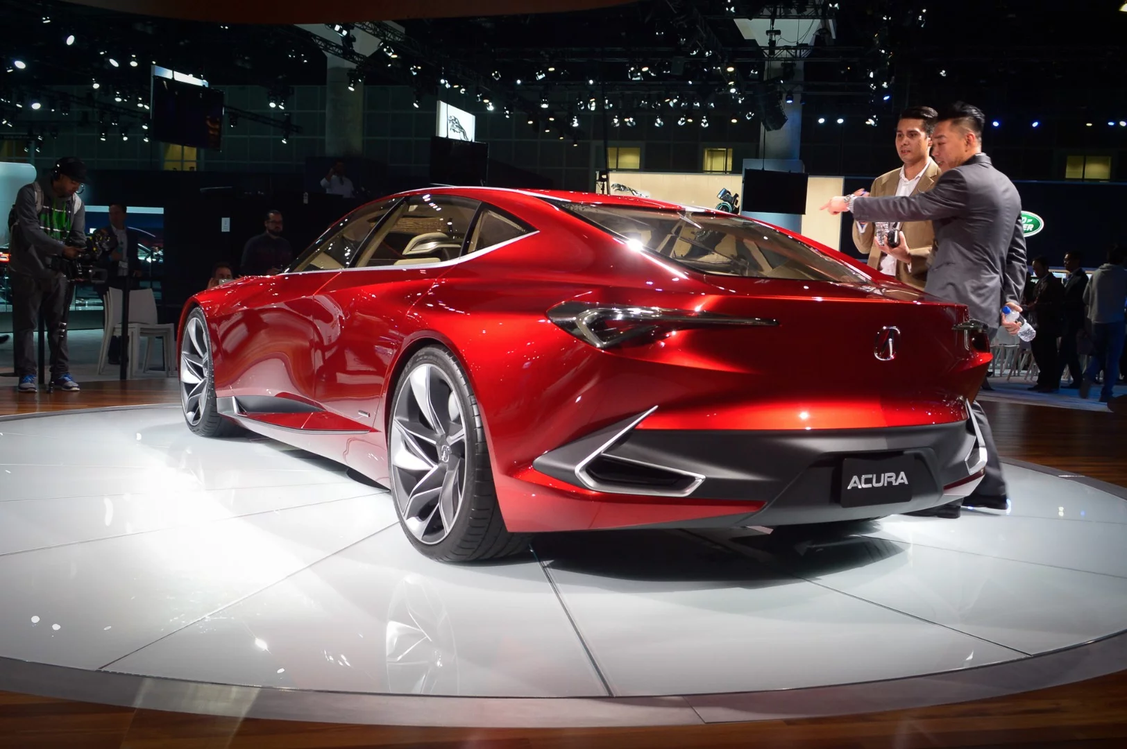 Acura gets precise in LA