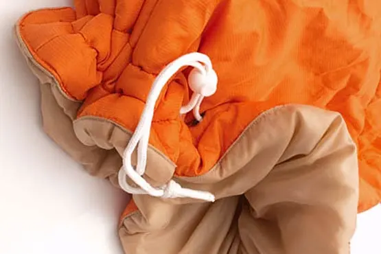 The Napsack has drawstrings to keep cold air out