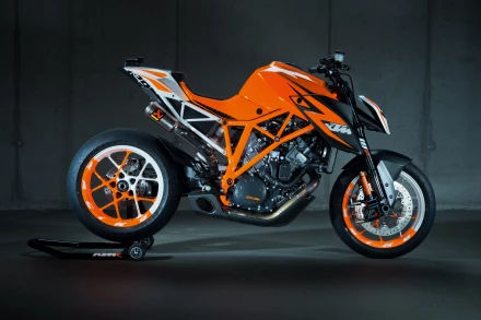KTM's 1290 Superduke R prototype – the best power-to-weight ratio ever?