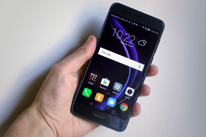 Hands-on review of the Huawei Honor 8 smartphone
