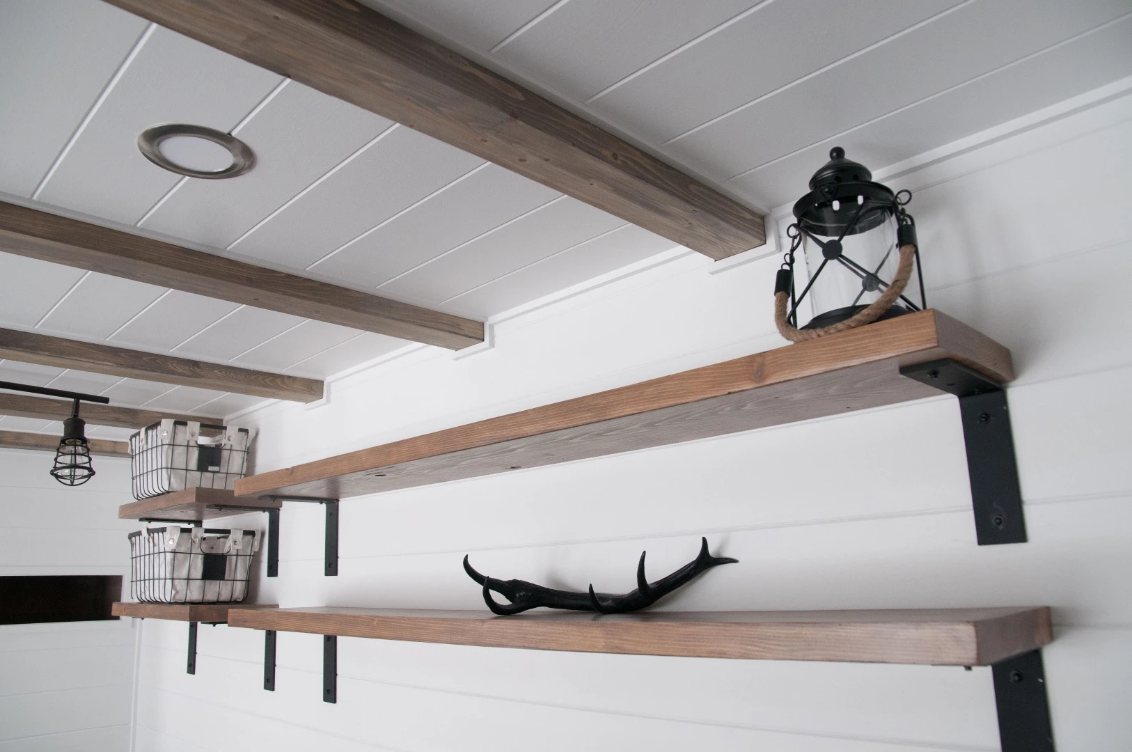 The Ébène's living room includes cedar shelving