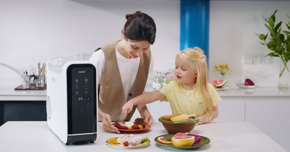 New ice pop machine makes frozen treats in under 30 minutes