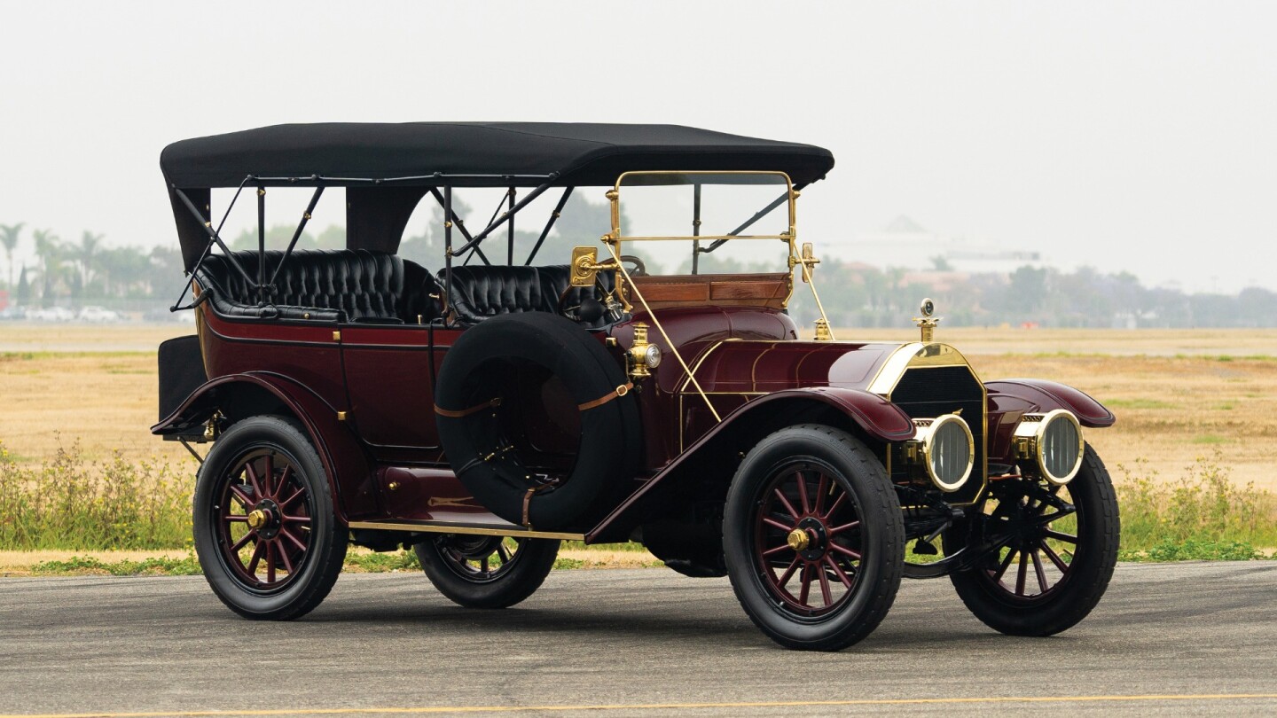 2018 Monterey Car Week Auction Report | 1912 Pierce-Arrow Model 48-SS Seven-Passenger Touring | Estimate: from $475,000 to $575,000 | Sold for $472,500 | Auction: RM-Sothebys | Lot 256 | Official Description