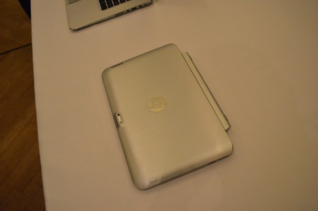 The ENVY x2 hybrid has a mobile phone-like press and hold power button to the back, rather than the side, of the tablet part and a volume rocker over on the right