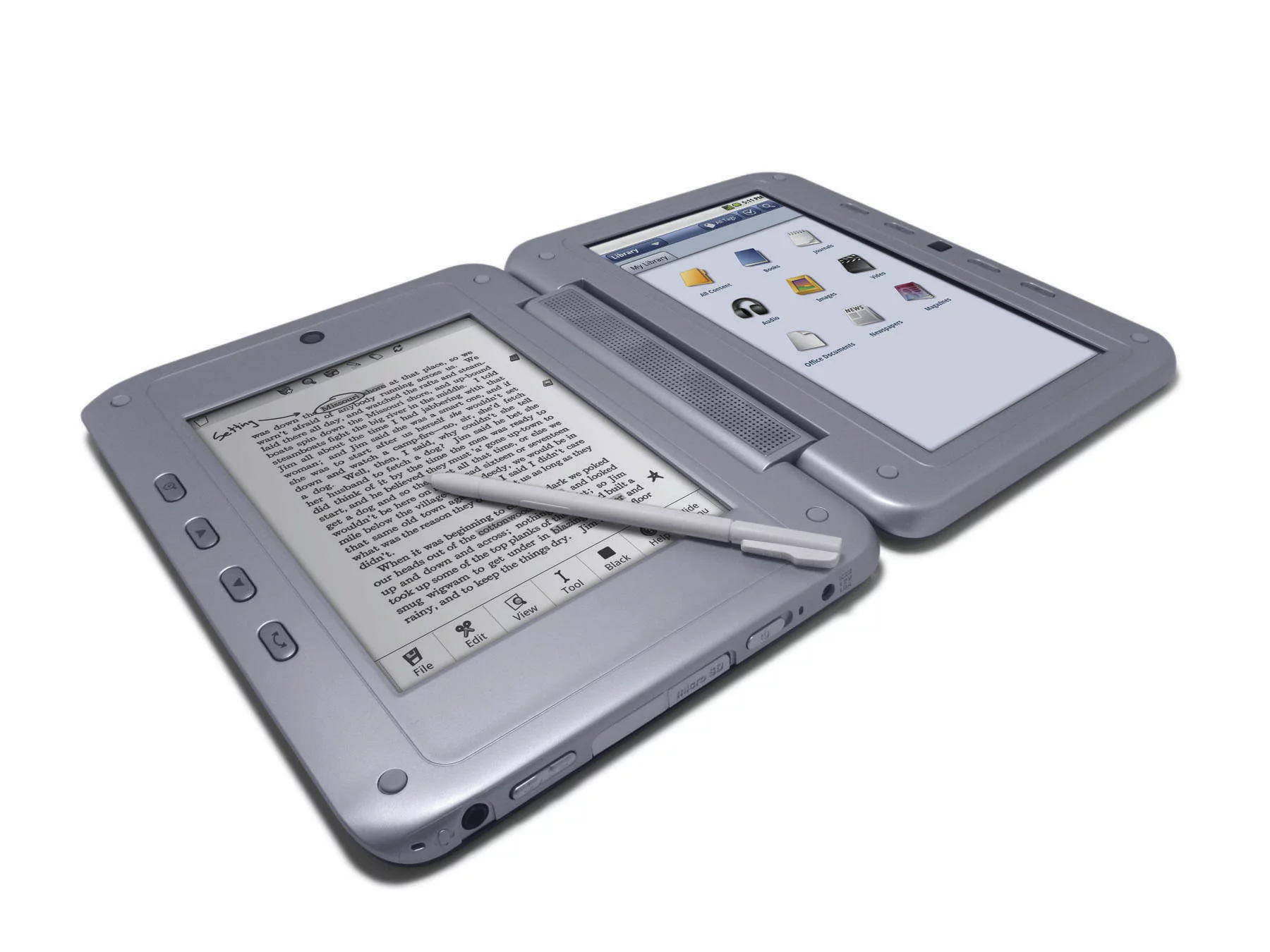 The e-Reader display is Wacom Penabled and the tablet side has a resistive touchscreen