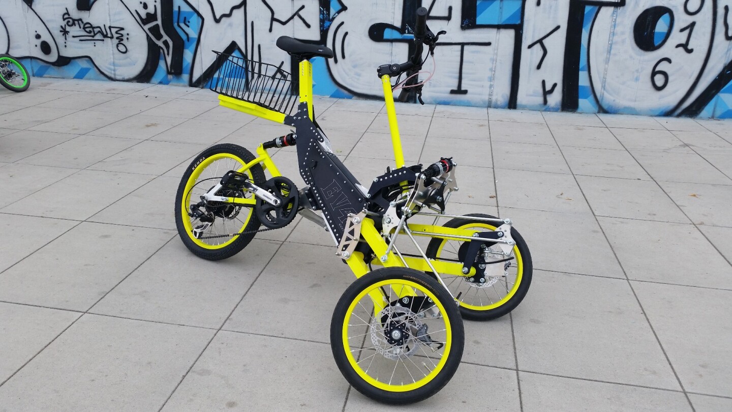 The EV4 e-trike can stay upright without relying on its kickstand