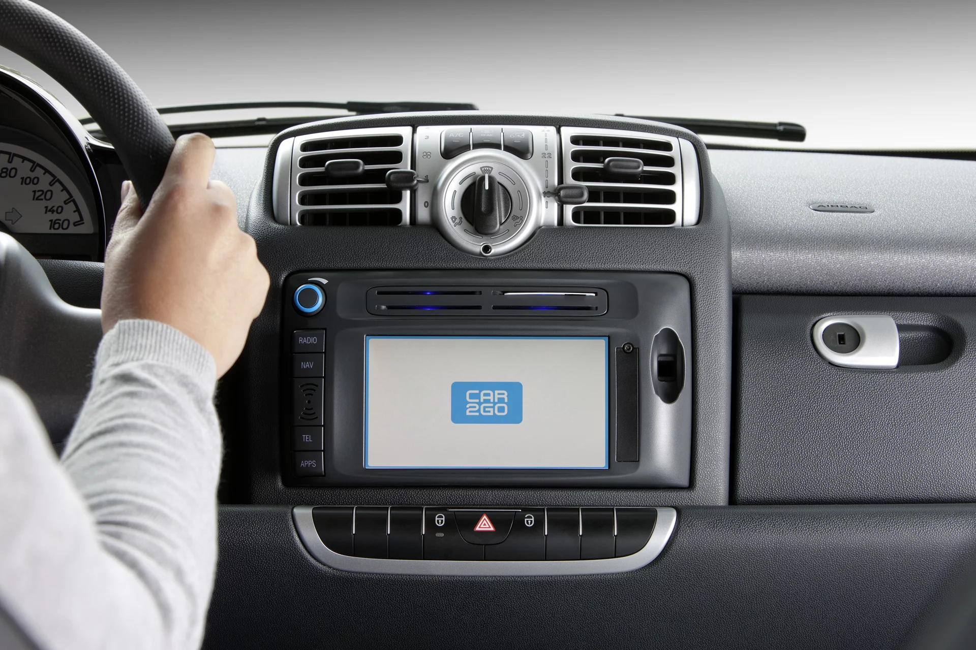 The car2go edition's touchscreen control unit