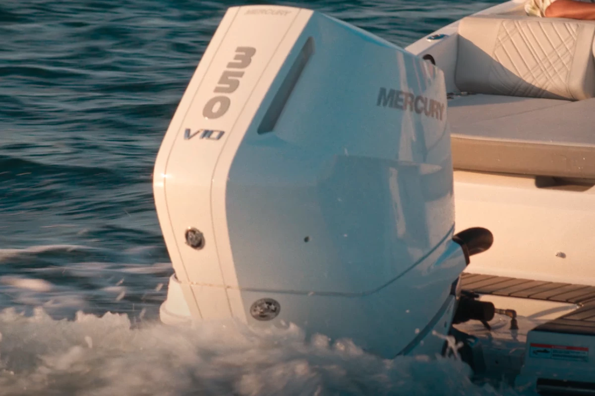 While the big news was the all-new 425 model, the existing V10 Verado 350 enjoys some serious updates, too