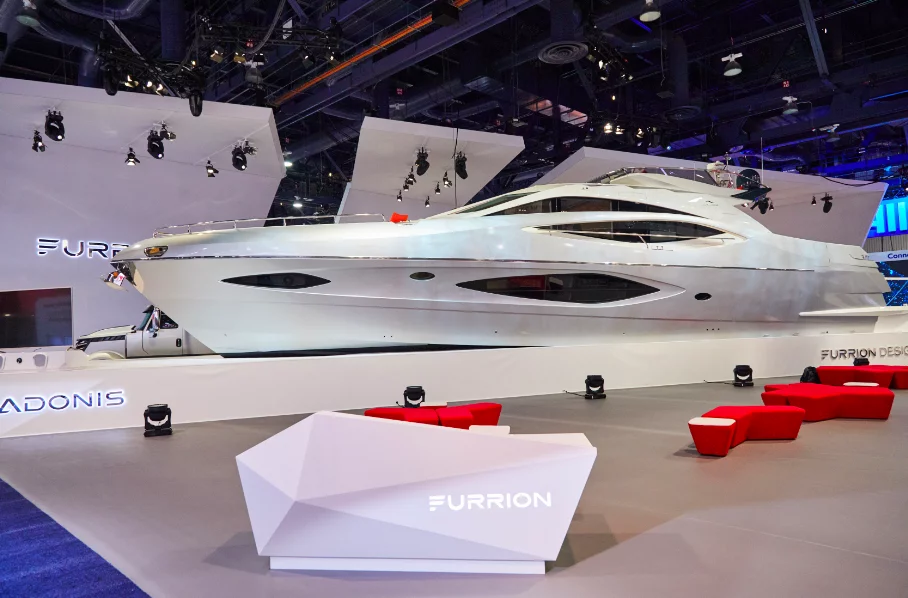 We'd have had a hell of a time getting that particular profile angle - it must be nice to have access before/after the crowds!