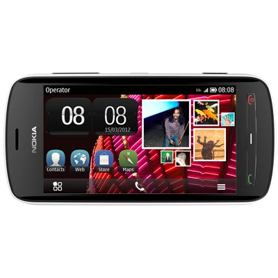 The Nokia 808 PureView has the ability to zoom in on any portion of a 5-megapixel picture without losing clarity in the image