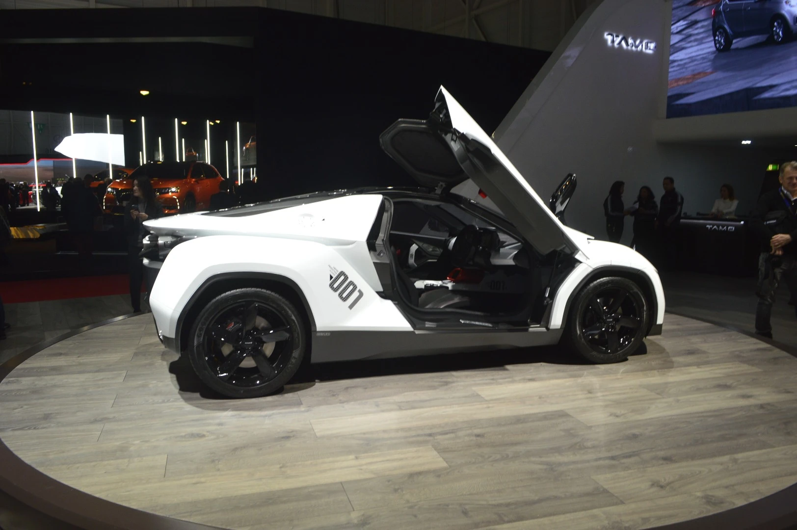 The Racemo is mid-engined