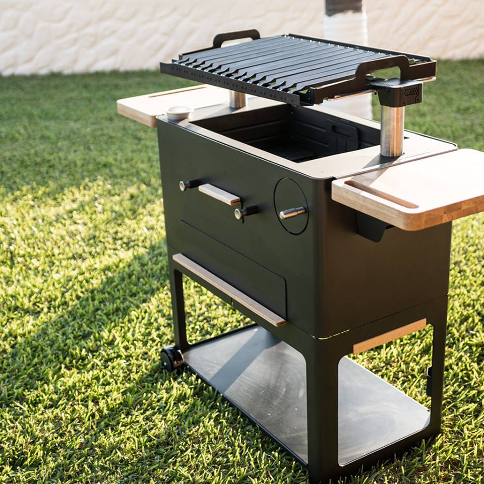 Sensor Loaded Argentine Bbq Makes Backyard Grilling Smarter And