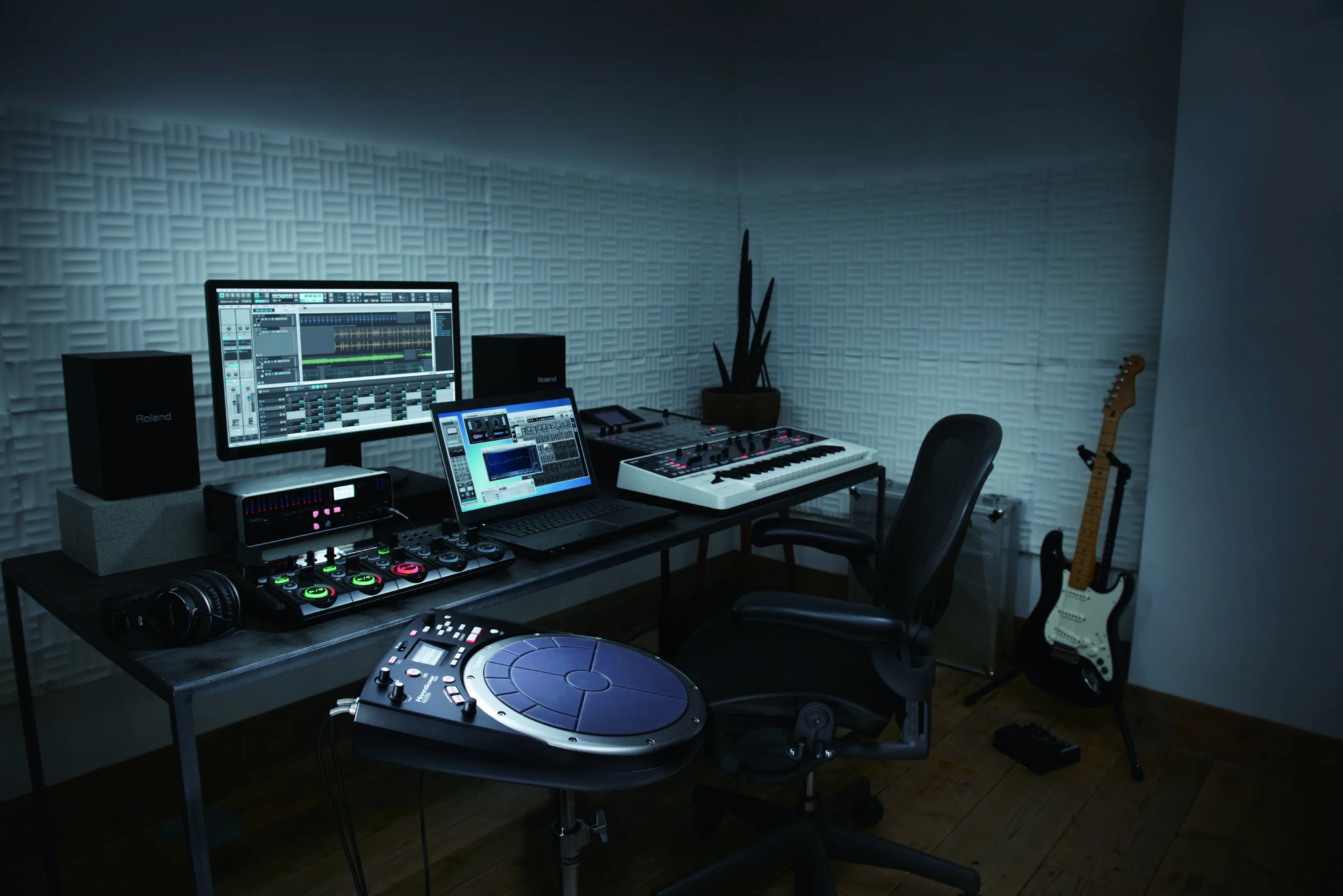 The HPD-20 promises smooth dynamic expression and natural tone quality thanks to the inclusion of Roland's SuperNatural sound engine