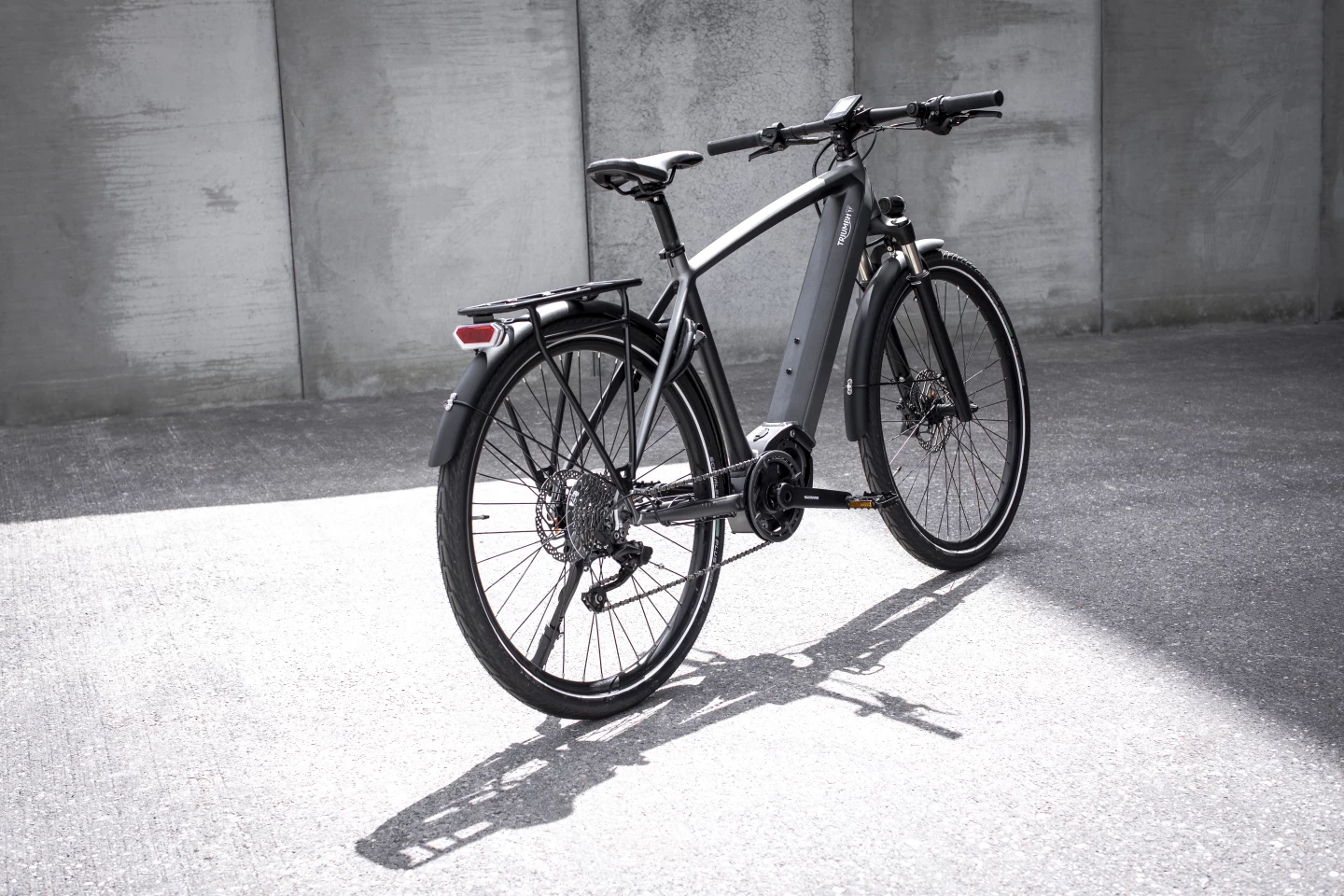 The Trekker GT features integrated LED lighting and full mudguards front and back