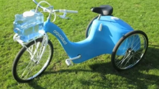 The ingenious "Aqeduct" water filtration trike