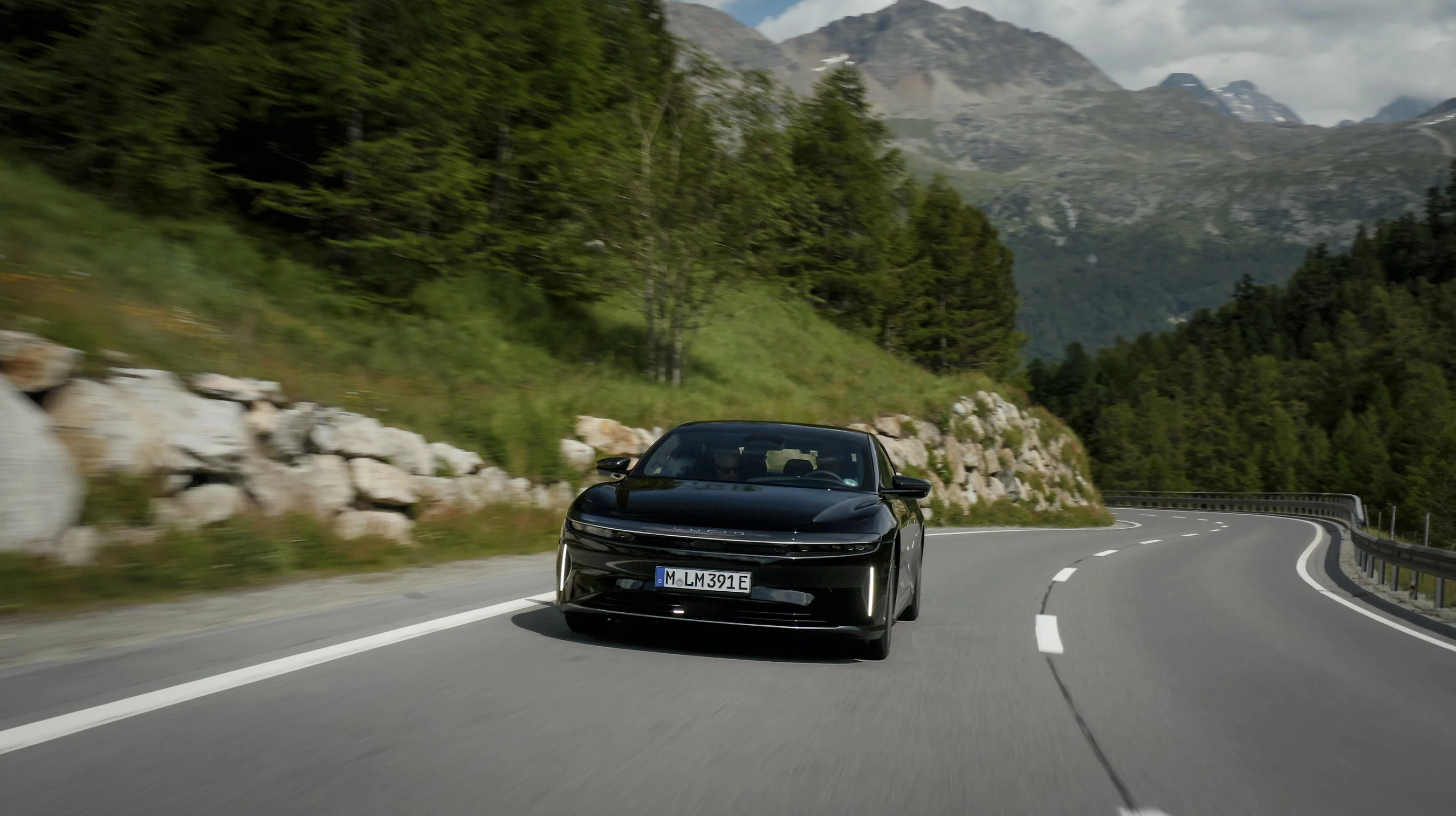 Lucid Motors has just set a Guinness World Record for the longest journey by an electric car on a single charge