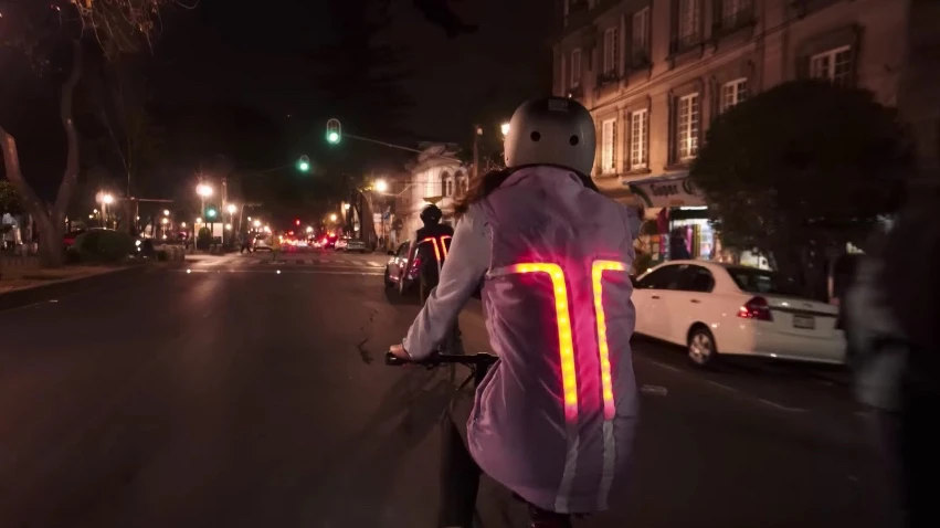 The Tuibo's LEDs serve as tail lights, brake lights and turn indicators