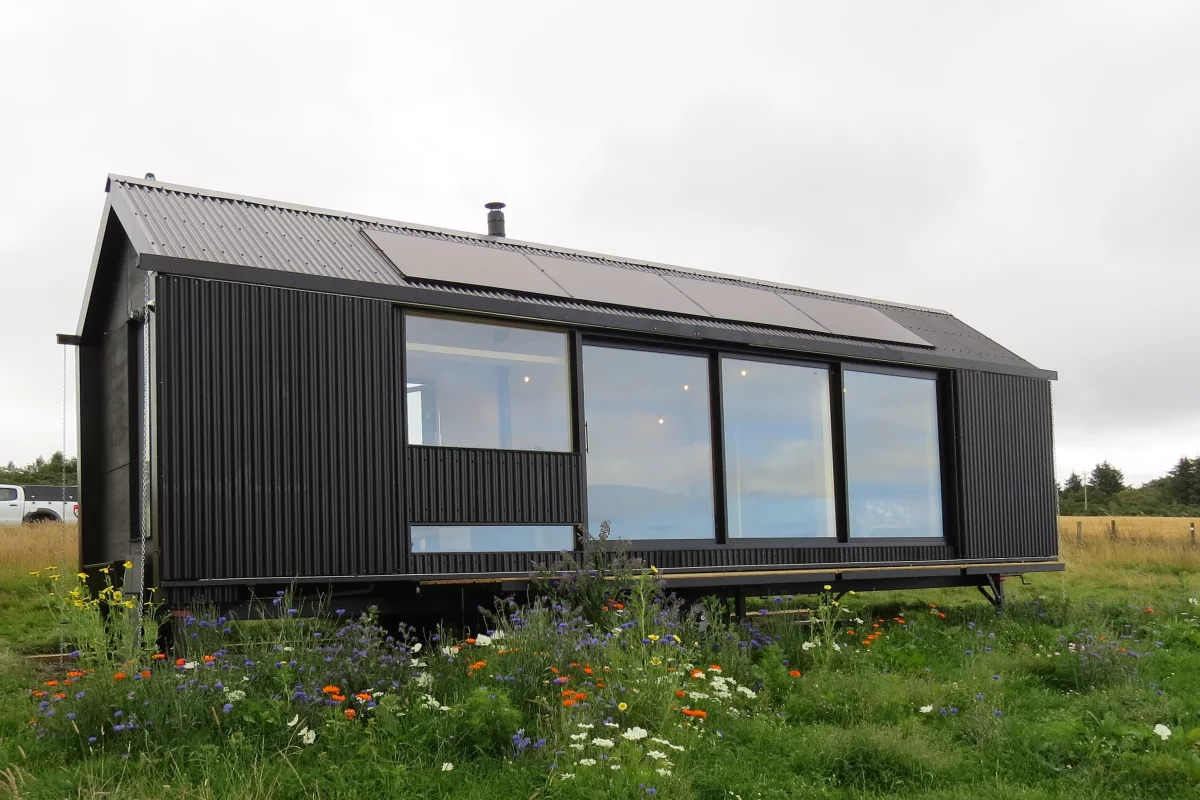 The Long Shed costs around £135,000 (US$170,000), depending on options chosen