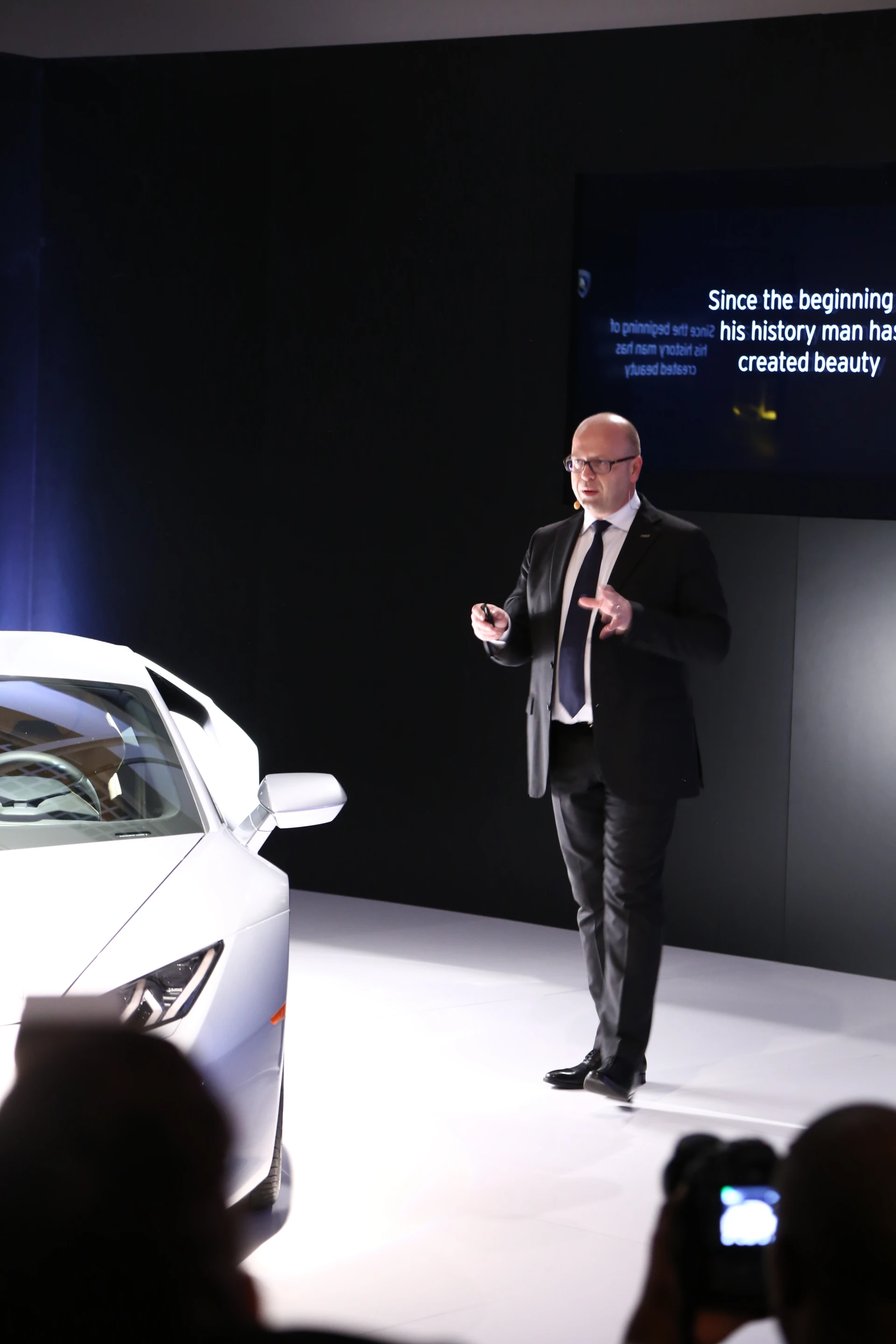 Lamborghini's Head of Design Filippo Perini provided firsthand insight into the car's design at the Manhattan event (Photo: Angus MacKenzie/Gizmag.com)