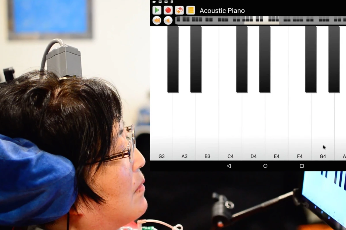 A test subject uses the BrainGate BCI to play "Ode to Joy" on a virtual keyboard interface