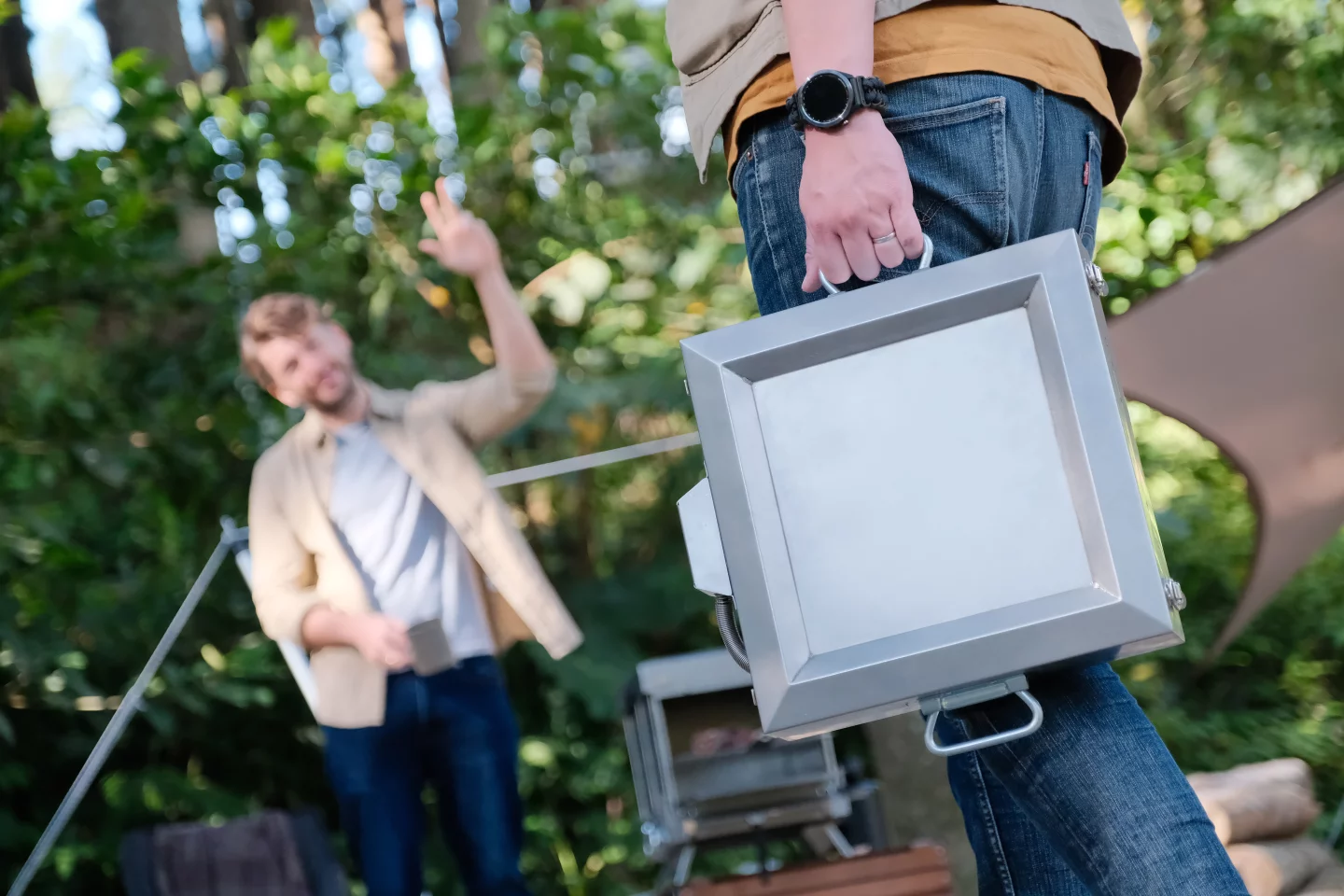 Moving campsites? No worries – just pack the grill up and carry it to the next spot