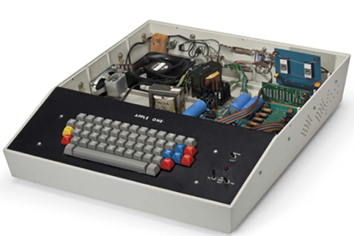 The Apple One computer is expected to attract a winning bid of between £300,000 and £500,000 (US$463,000 and $770,000)