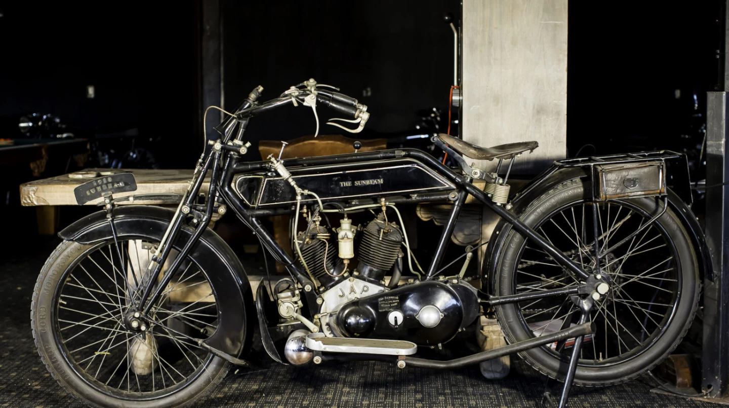 Claimed to be the only 1000cc JAP-engined Sunbeam in existence, this bike has twice disappointed at auction. It last went to auction at Bonhams in 2010. Auction Description