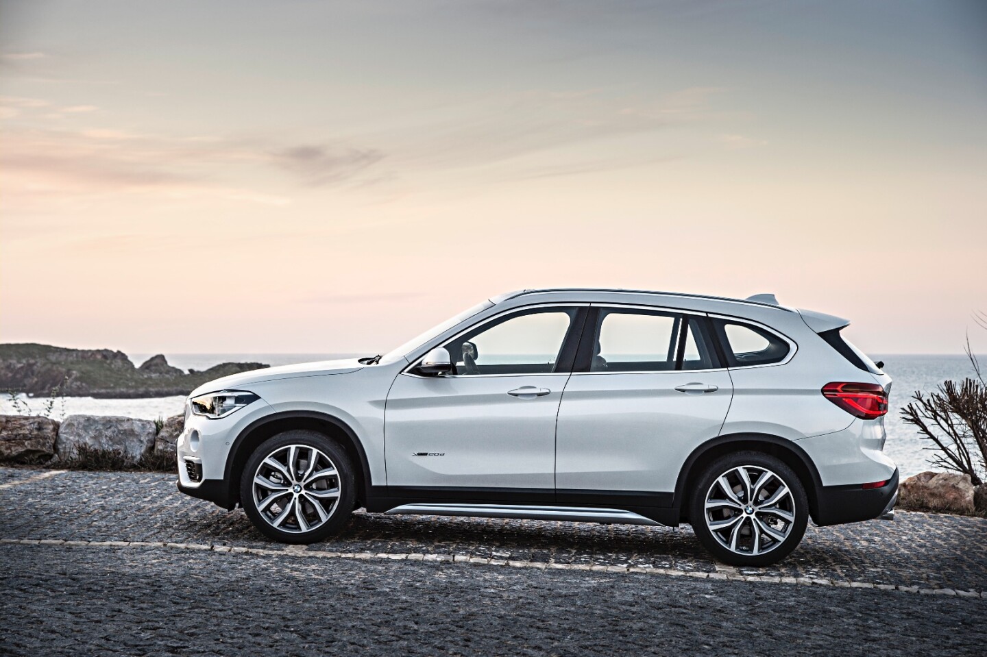 The X1 is taller than its predecessor, and rear passengers have more space